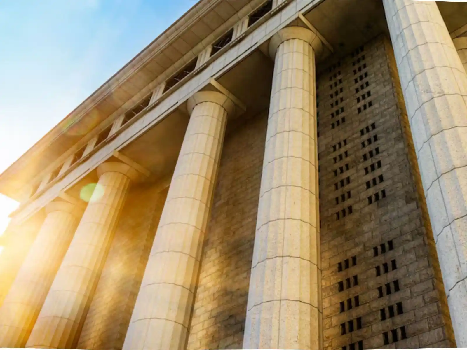 How the Commercial Court Works in Saudi Arabia