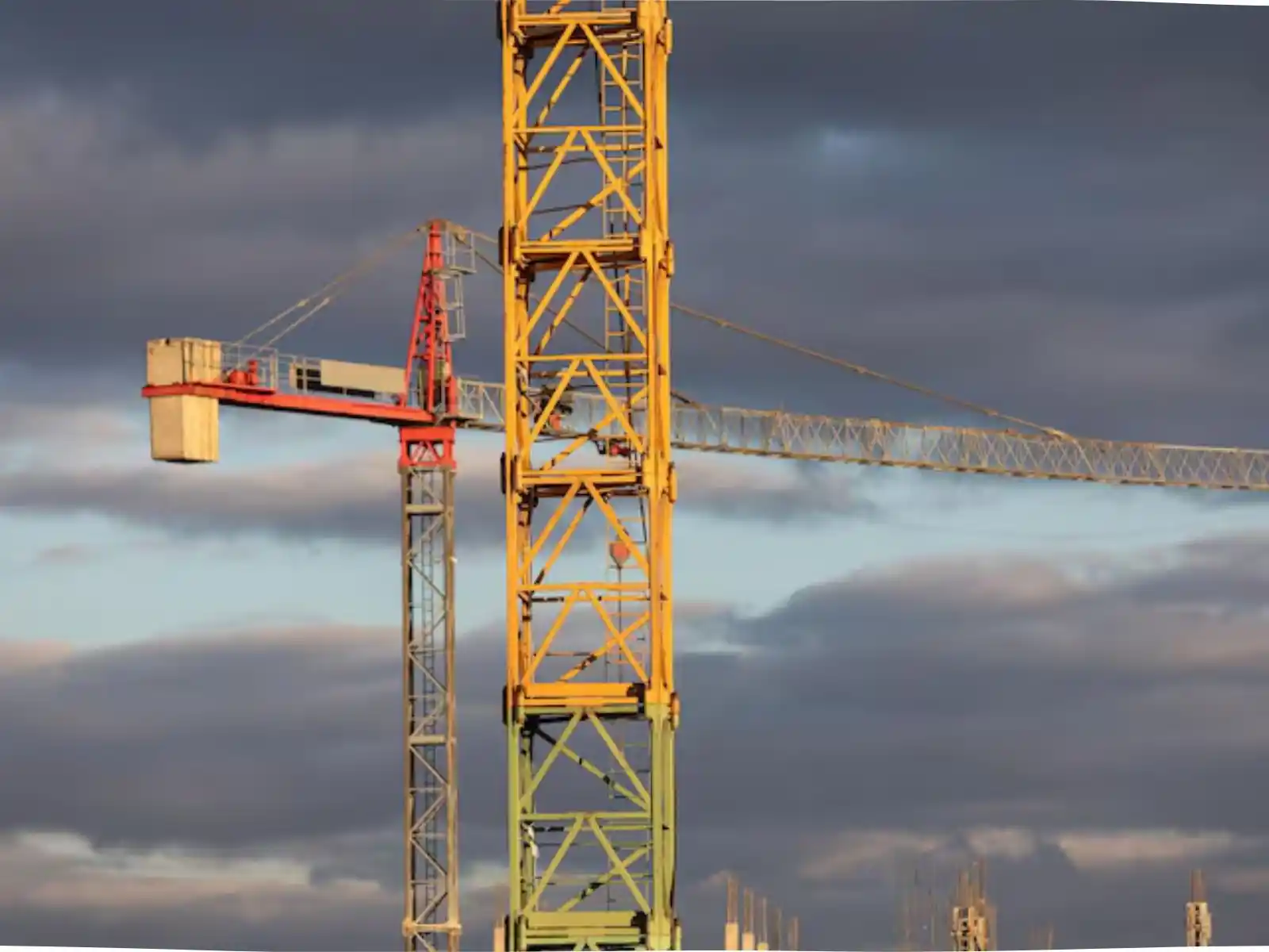 الخدمات القانونية لقطاع الإنشاءات والهندسة والتصميم